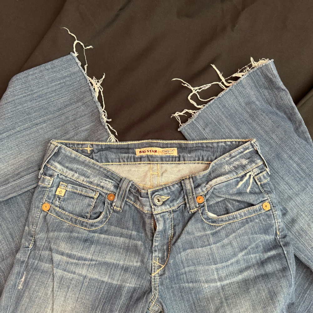 Big Star Casey K. Low Rise Faded Distressed
Jeans Size Tall 31 XXL